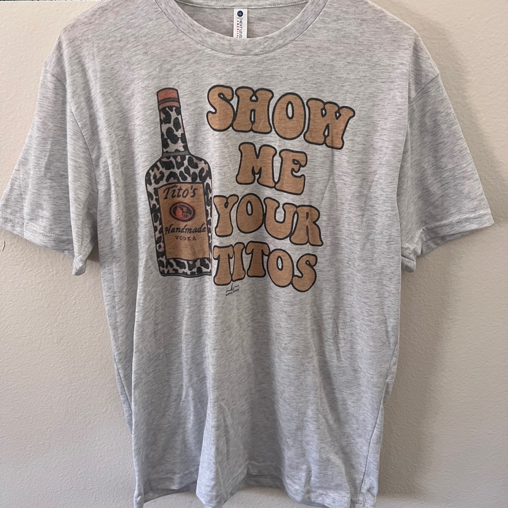 Graphic tee